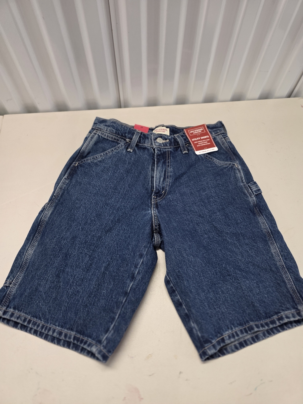 Levi's Strauss Signature Utility Shorts Men's Size 28x10.5 NWT